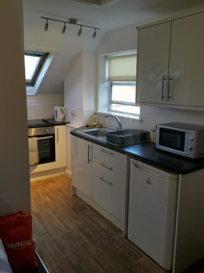 Unique Studio III With Free Wifi Maidstone Exterior photo